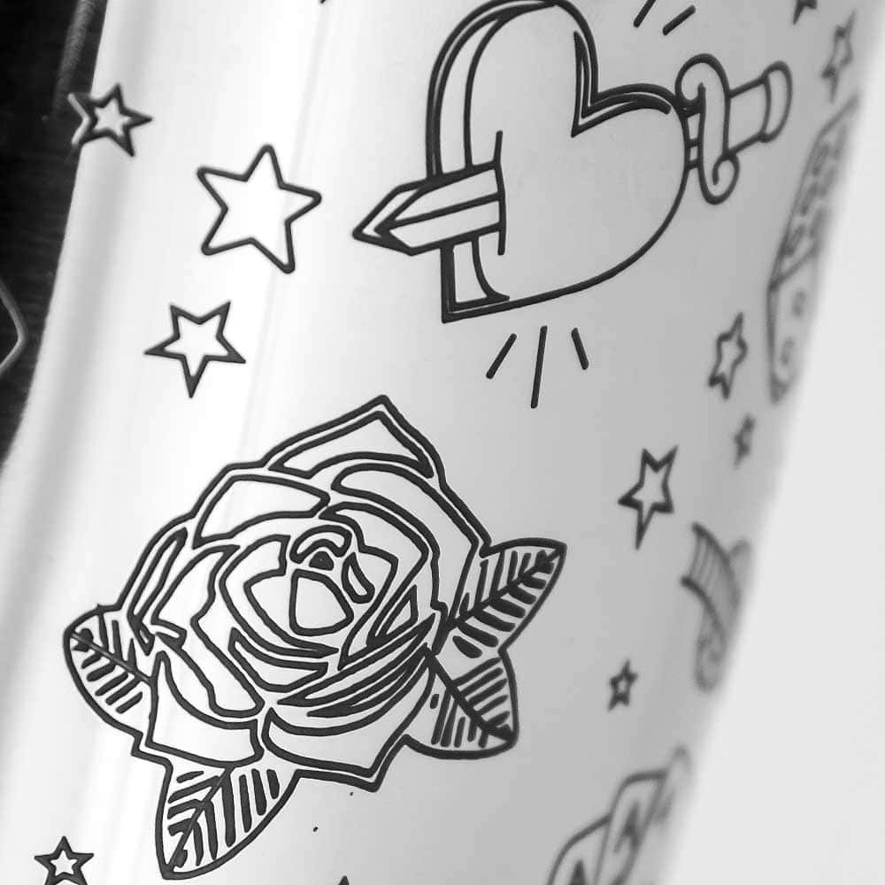 Speedshaker Tattoo | Verziert - 630 ml Rose und Herz Verzierung auf Tin in Tin Cocktailshaker