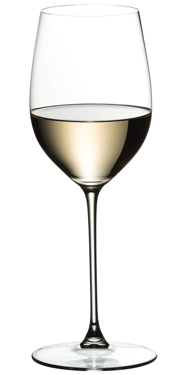 Mit Wein gefülltes Riedel Glas Veritas Weißweinglas Chardonnay Viognier