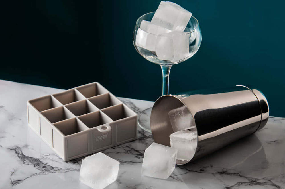 Große Eiswürfel Formen und Cocktailshaker